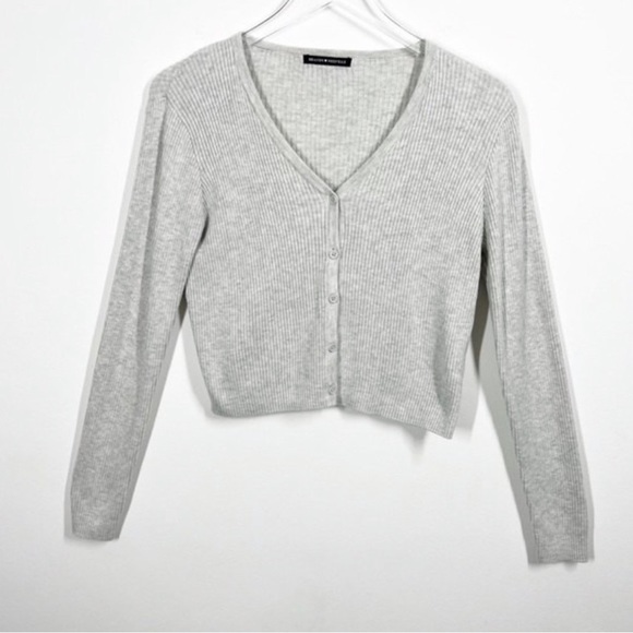 Brandy Melville Collin Ribbed Long Sleeve Light Grey Cardigan Sweater One Size - Picture 2 of 8